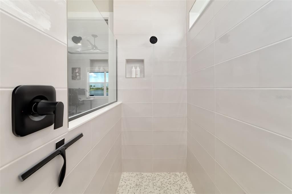 For Sale: $884,000 (3 beds, 3 baths, 2511 Square Feet)