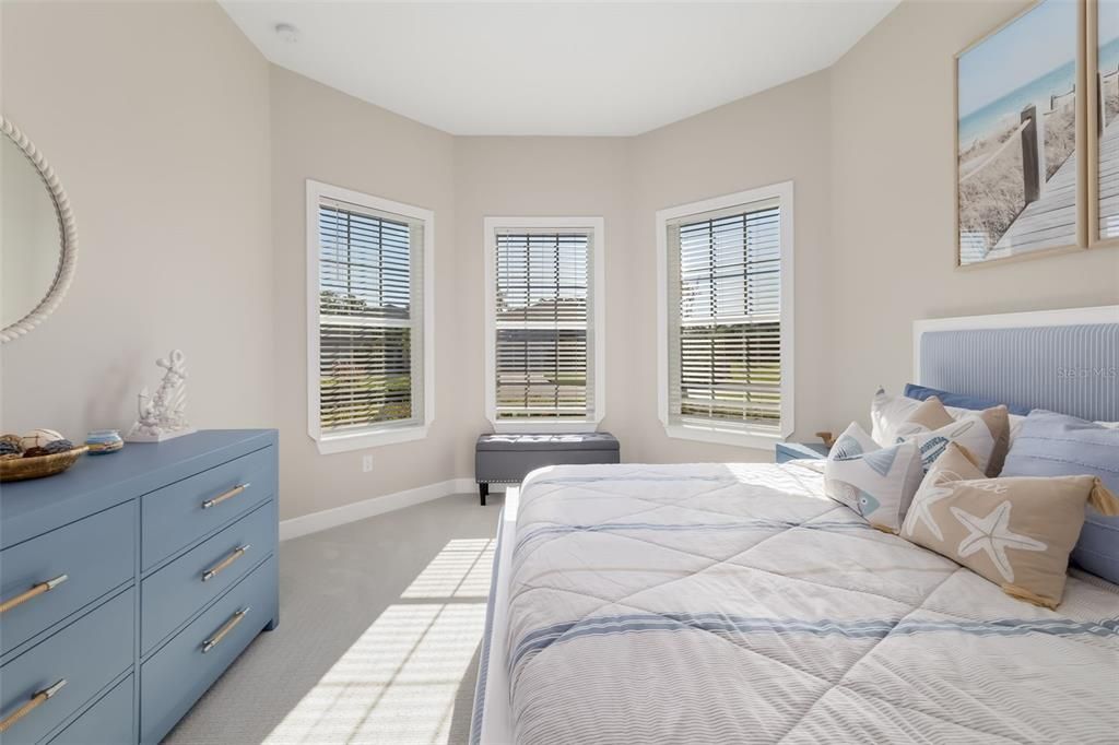 For Sale: $884,000 (3 beds, 3 baths, 2511 Square Feet)