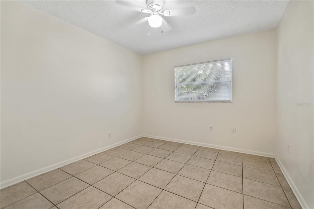 For Rent: $1,950 (3 beds, 2 baths, 1064 Square Feet)