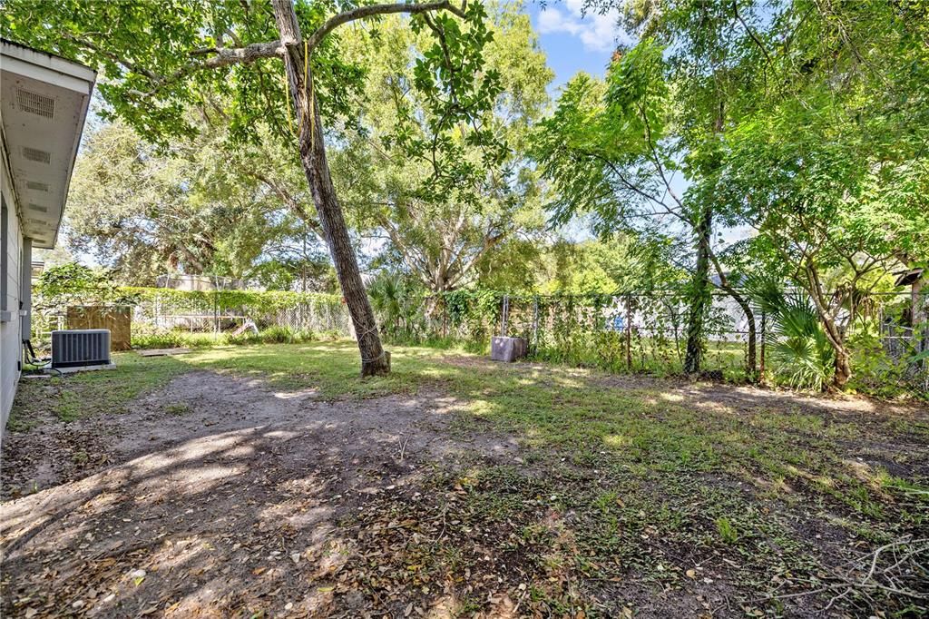 For Rent: $1,950 (3 beds, 2 baths, 1064 Square Feet)