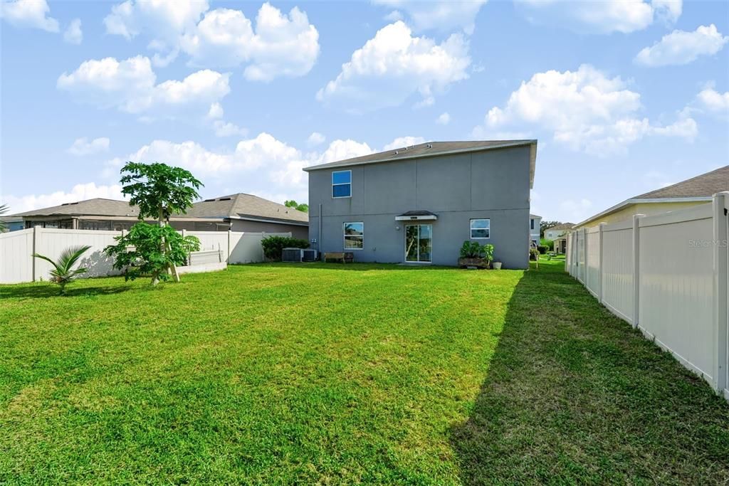 En Venta: $345,000 (4 camas, 2 baños, 2599 Pies cuadrados)