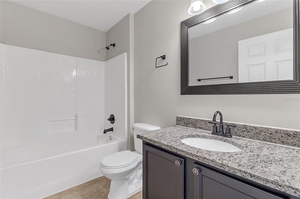 На продажу: $304,900 (4 спален, 2 ванн, 1772 Квадратных фут)