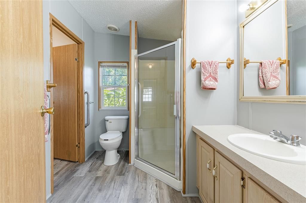 For Rent: $1,600 (3 beds, 3 baths, 1620 Square Feet)