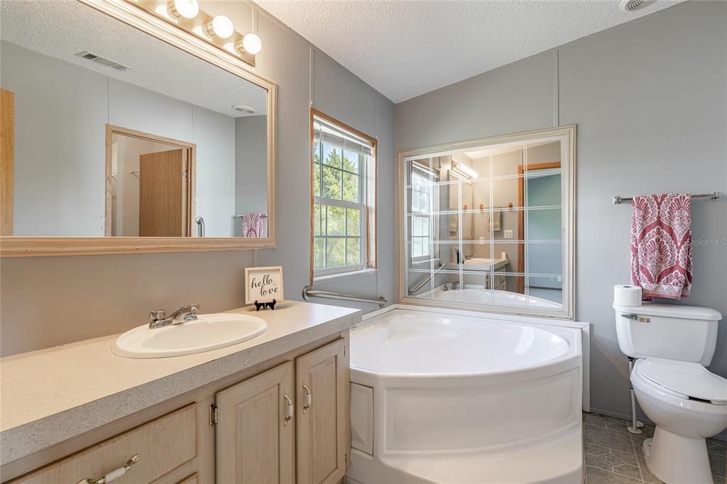 For Rent: $1,600 (3 beds, 3 baths, 1620 Square Feet)