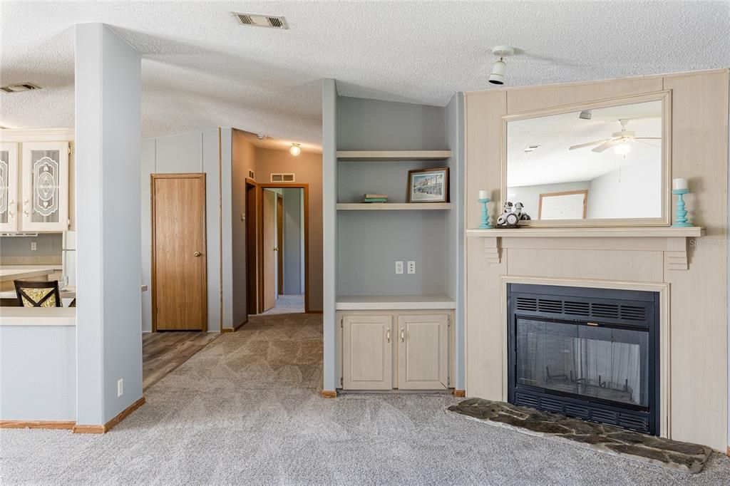 For Rent: $1,600 (3 beds, 3 baths, 1620 Square Feet)