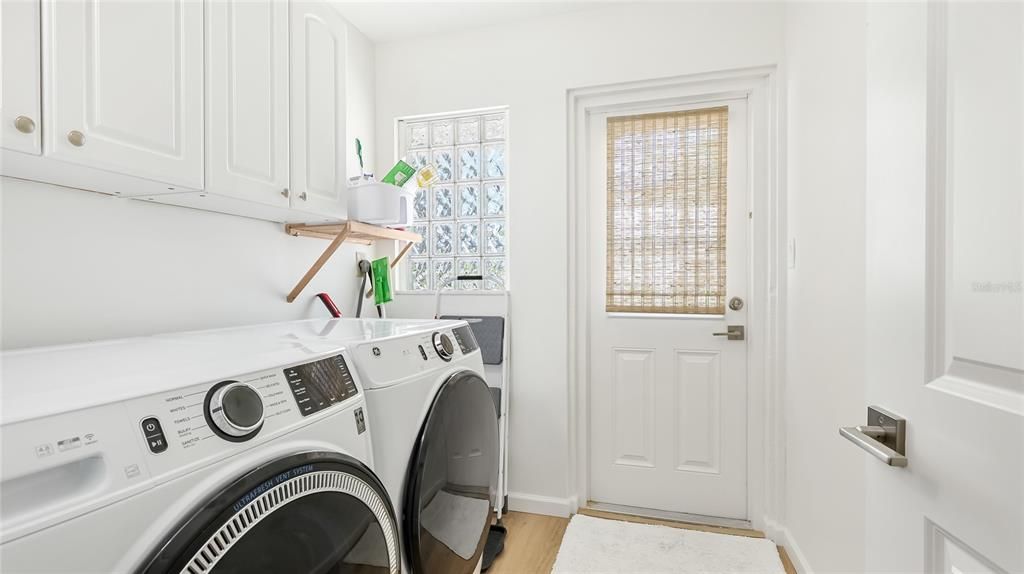 For Rent: $15,000 (3 beds, 3 baths, 2201 Square Feet)