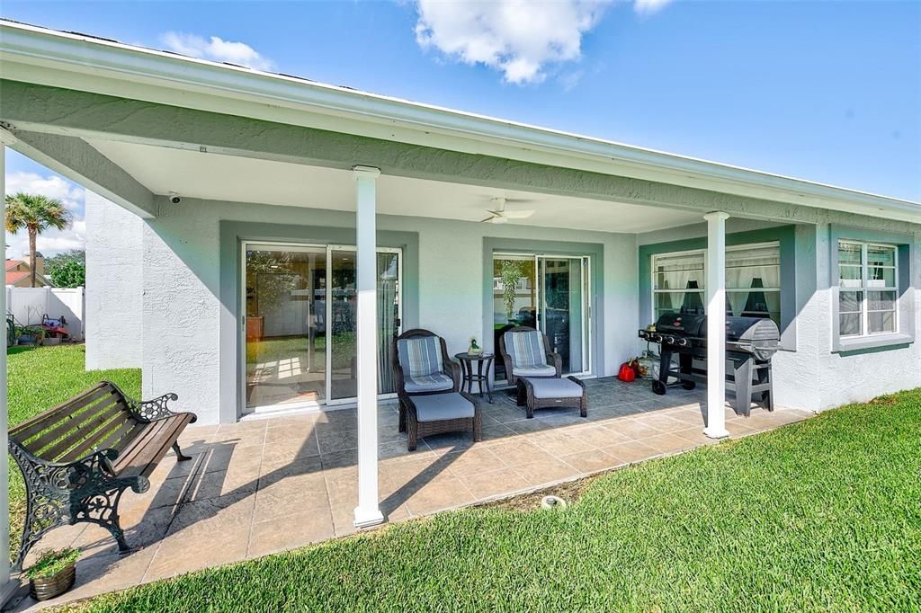 На продажу: $549,000 (3 спален, 2 ванн, 1626 Квадратных фут)