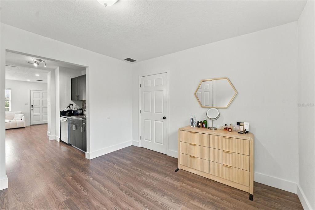 En Venta: $649,999 (3 camas, 2 baños, 1184 Pies cuadrados)