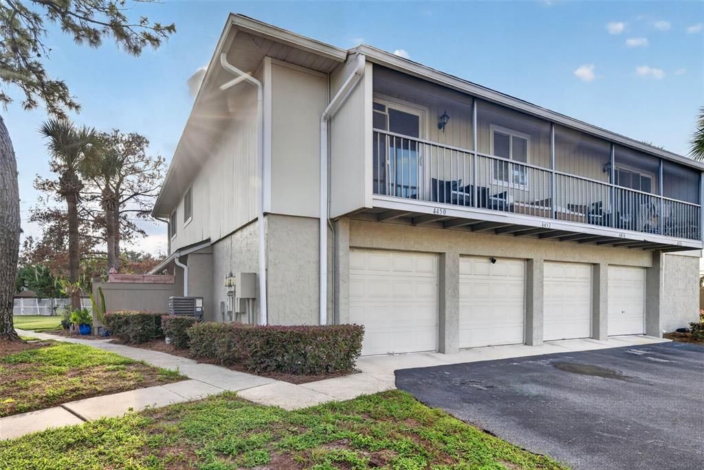 For Sale: $172,000 (2 beds, 2 baths, 960 Square Feet)