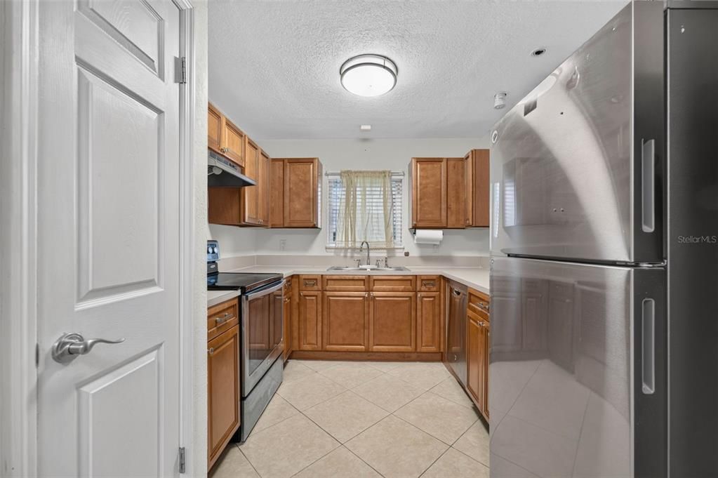 For Sale: $172,000 (2 beds, 2 baths, 960 Square Feet)