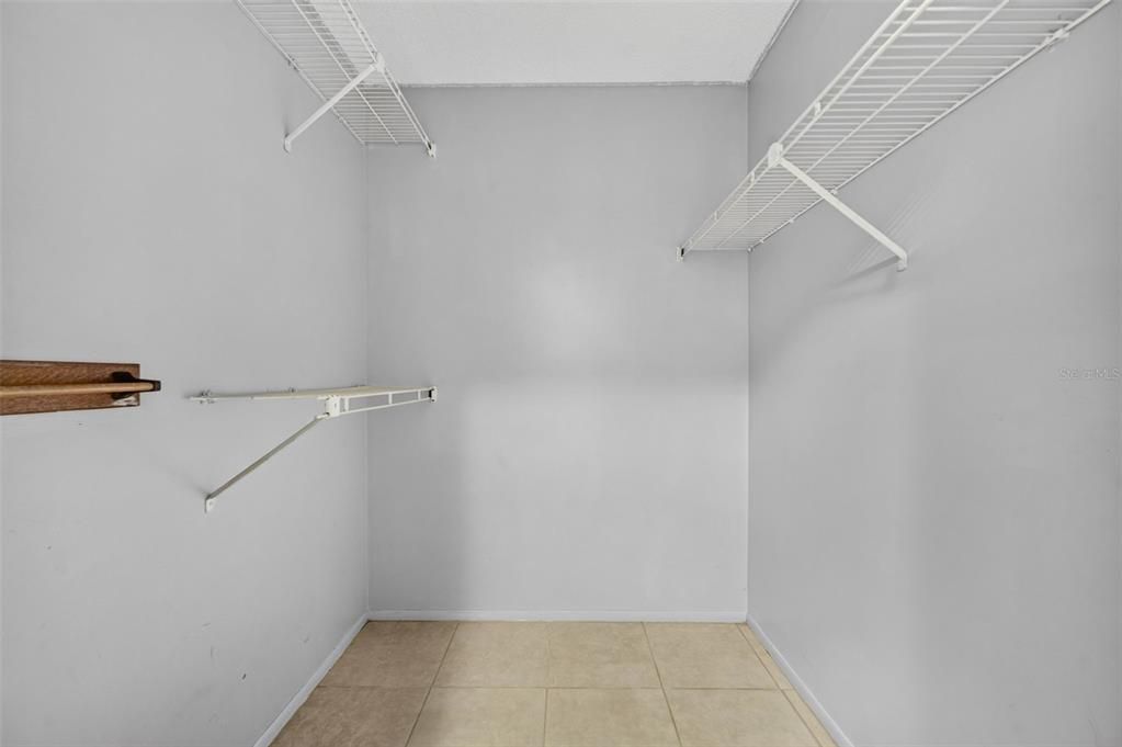 For Sale: $172,000 (2 beds, 2 baths, 960 Square Feet)