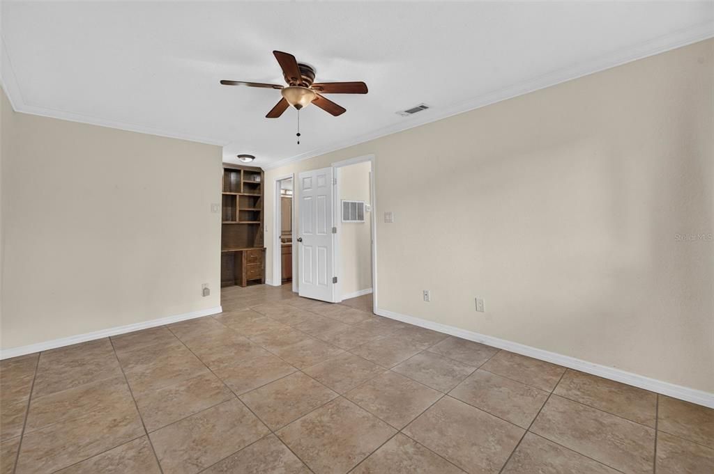 For Sale: $172,000 (2 beds, 2 baths, 960 Square Feet)