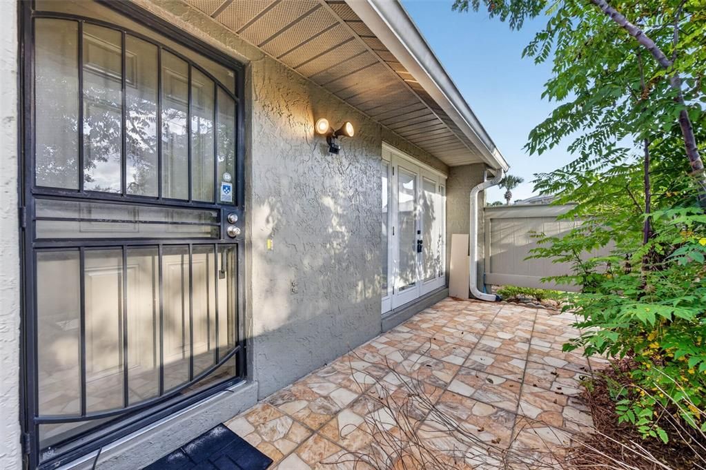 For Sale: $172,000 (2 beds, 2 baths, 960 Square Feet)