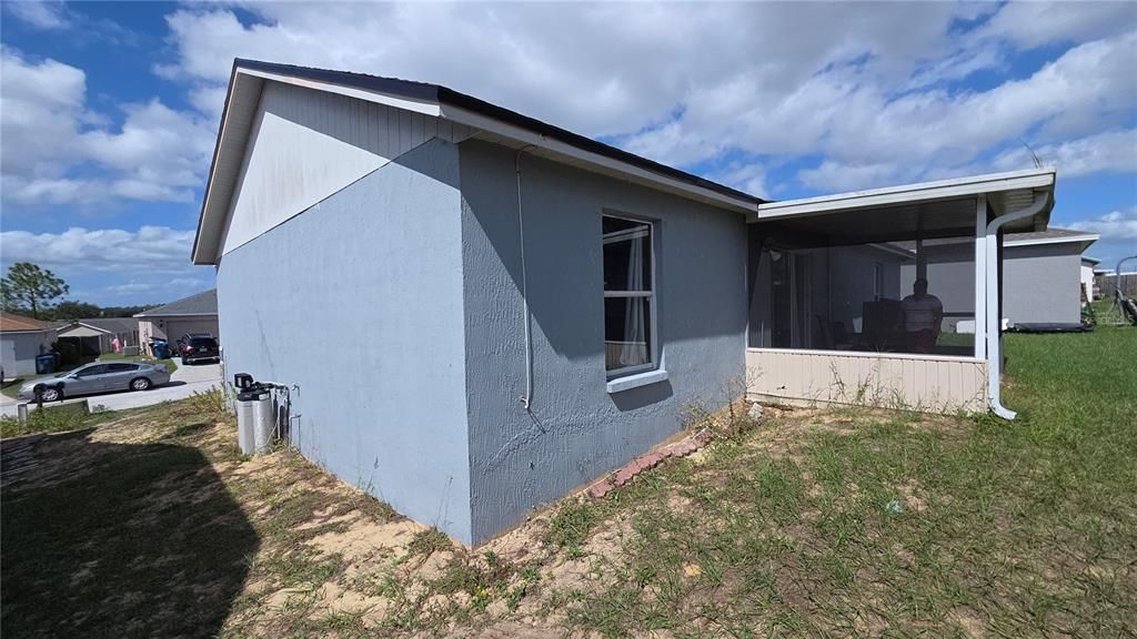 For Sale: $255,000 (3 beds, 2 baths, 1233 Square Feet)
