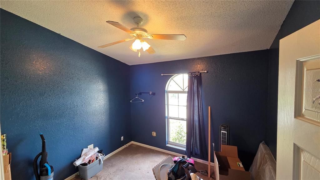 For Sale: $255,000 (3 beds, 2 baths, 1233 Square Feet)