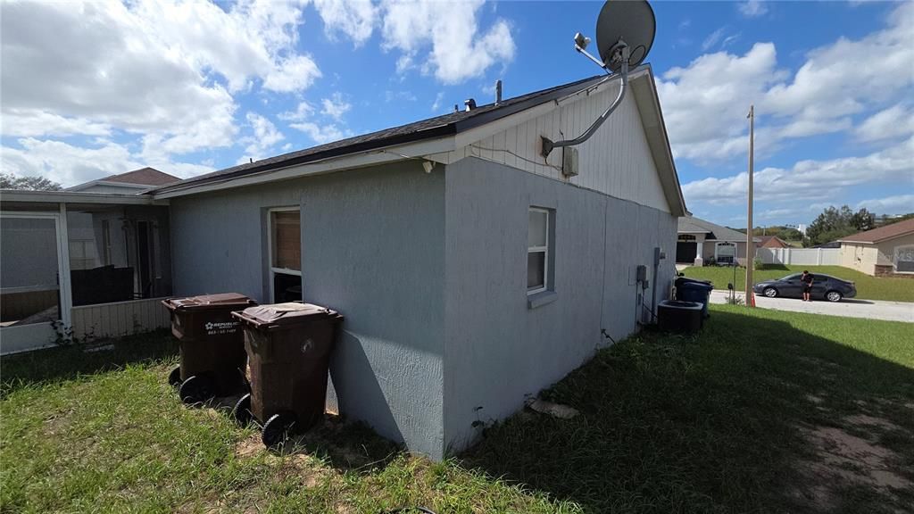 For Sale: $255,000 (3 beds, 2 baths, 1233 Square Feet)