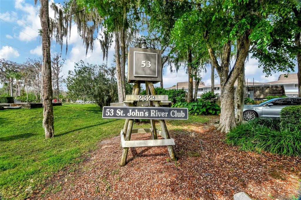 For Sale: $264,900 (2 beds, 1 baths, 1100 Square Feet)
