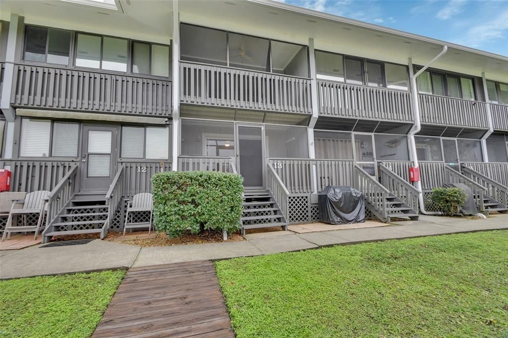 For Sale: $264,900 (2 beds, 1 baths, 1100 Square Feet)