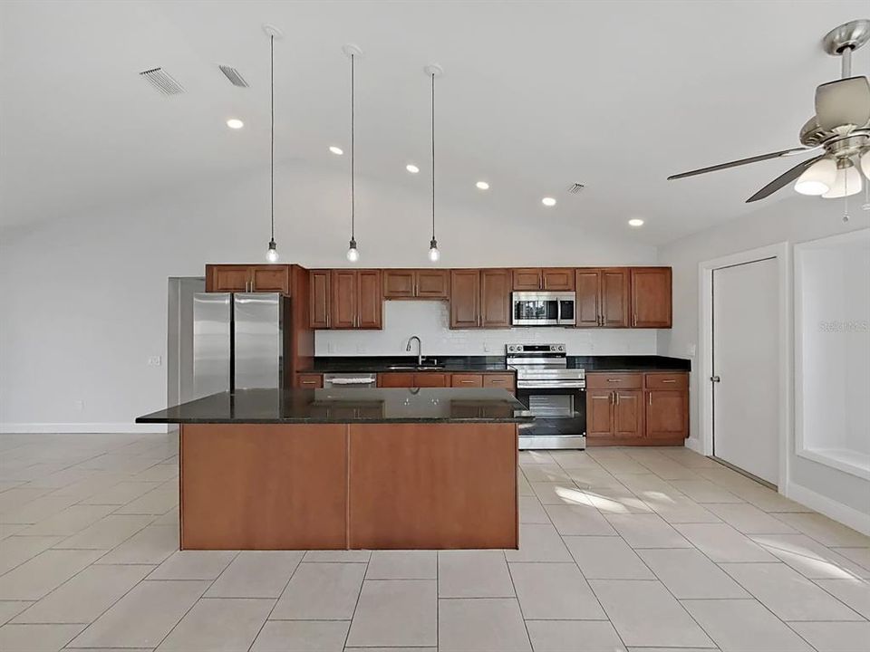 En Venta: $319,900 (3 camas, 2 baños, 1502 Pies cuadrados)