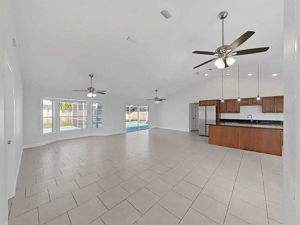 En Venta: $319,900 (3 camas, 2 baños, 1502 Pies cuadrados)