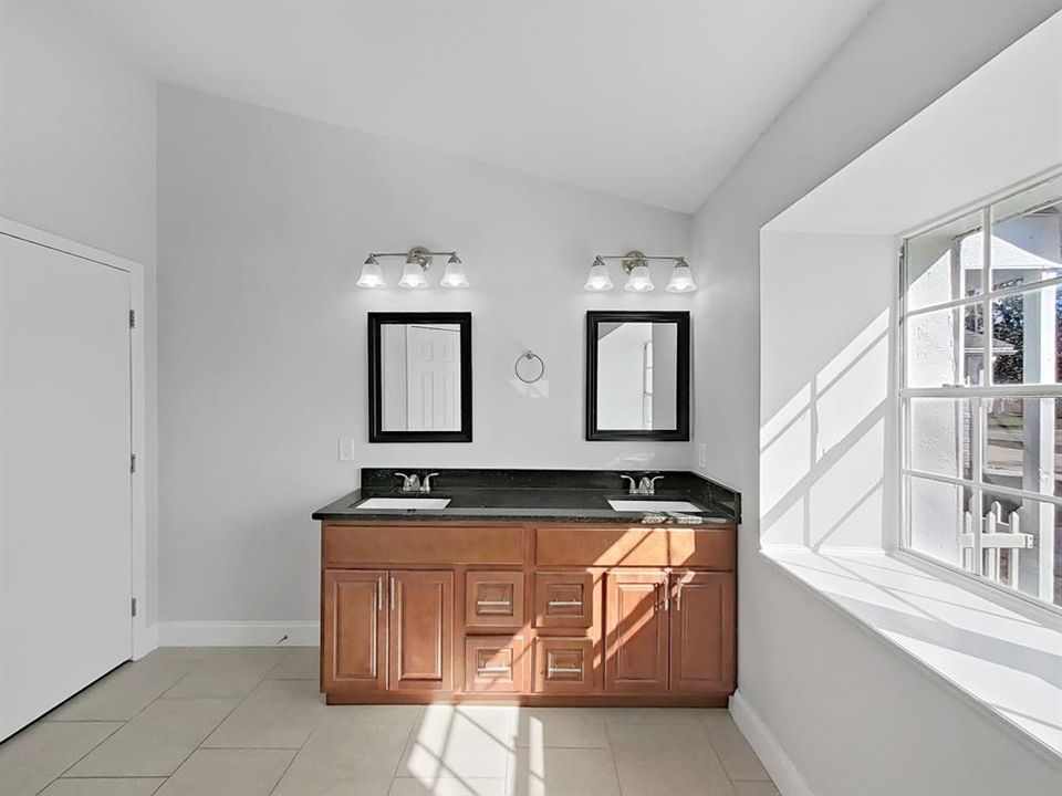 En Venta: $319,900 (3 camas, 2 baños, 1502 Pies cuadrados)