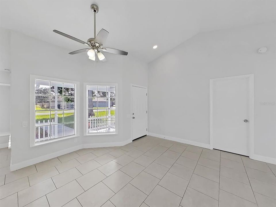 En Venta: $319,900 (3 camas, 2 baños, 1502 Pies cuadrados)