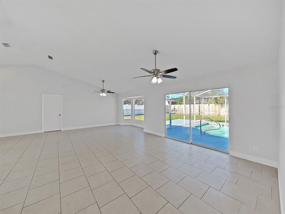 En Venta: $319,900 (3 camas, 2 baños, 1502 Pies cuadrados)