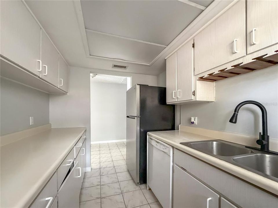 В аренду: $2,025 (3 спален, 2 ванн, 1117 Квадратных фут)