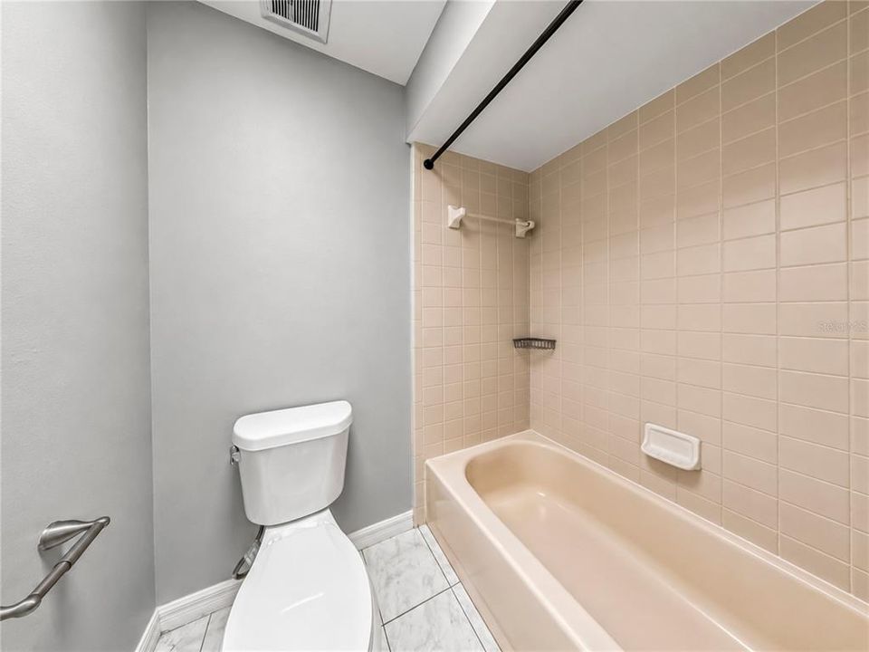 В аренду: $2,025 (3 спален, 2 ванн, 1117 Квадратных фут)