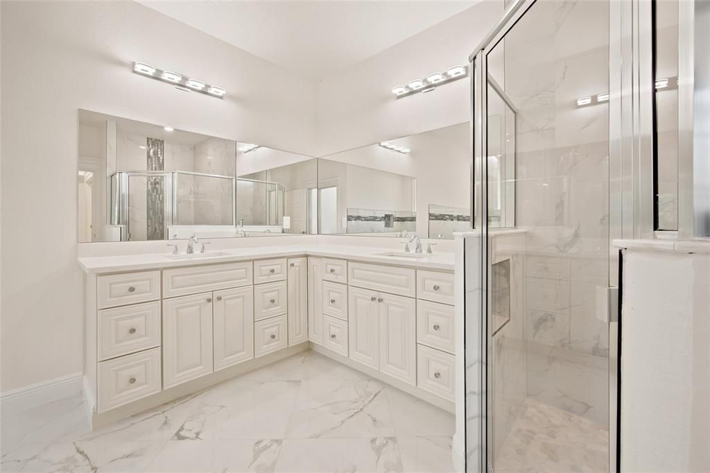 For Sale: $649,500 (4 beds, 3 baths, 2700 Square Feet)
