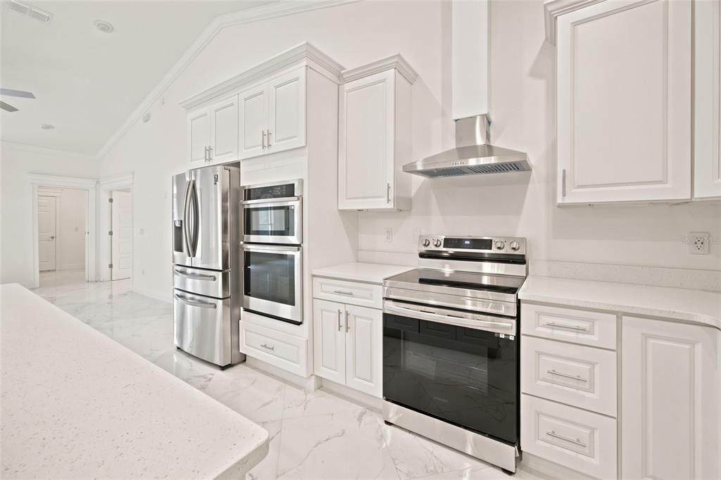 For Sale: $649,500 (4 beds, 3 baths, 2700 Square Feet)