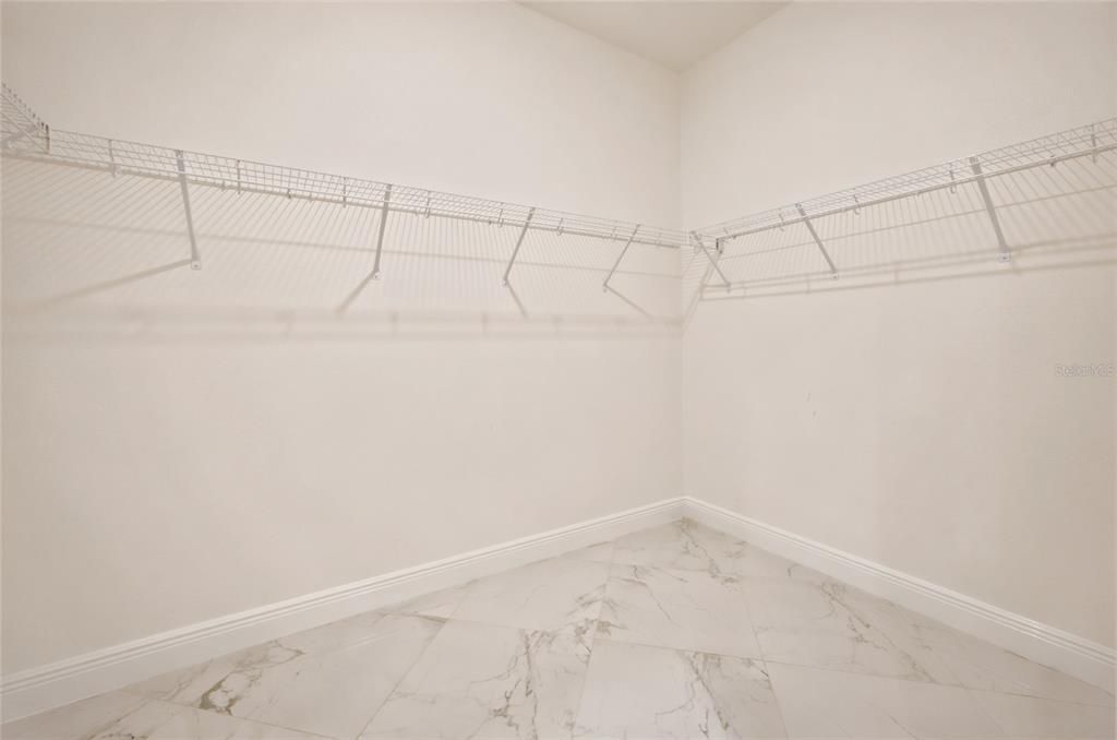 For Sale: $649,500 (4 beds, 3 baths, 2700 Square Feet)