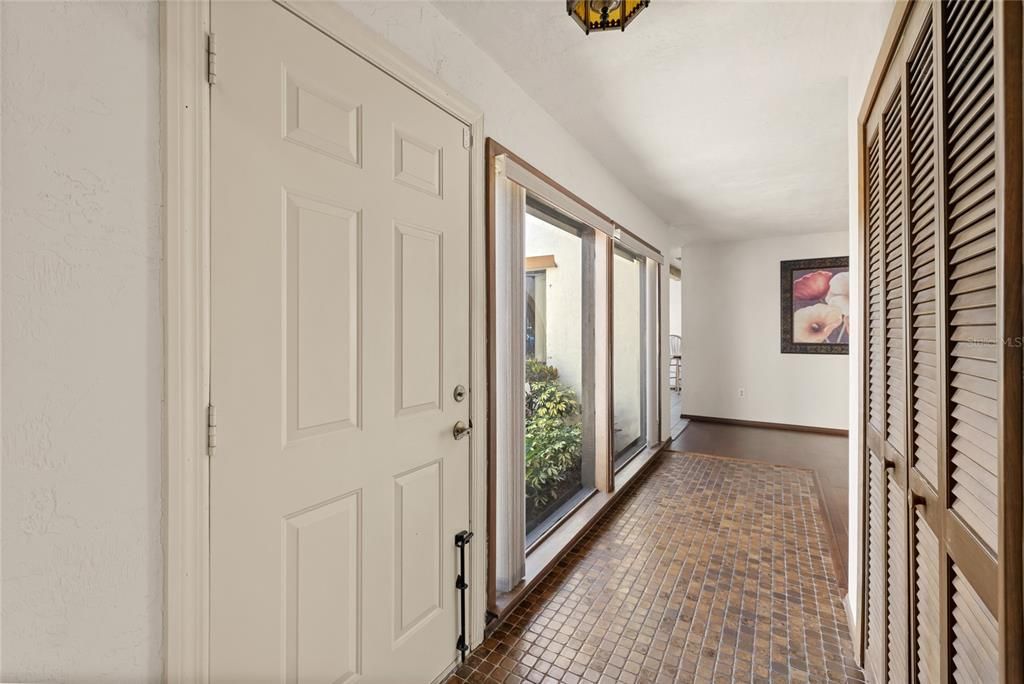 En Venta: $315,000 (3 camas, 2 baños, 1653 Pies cuadrados)