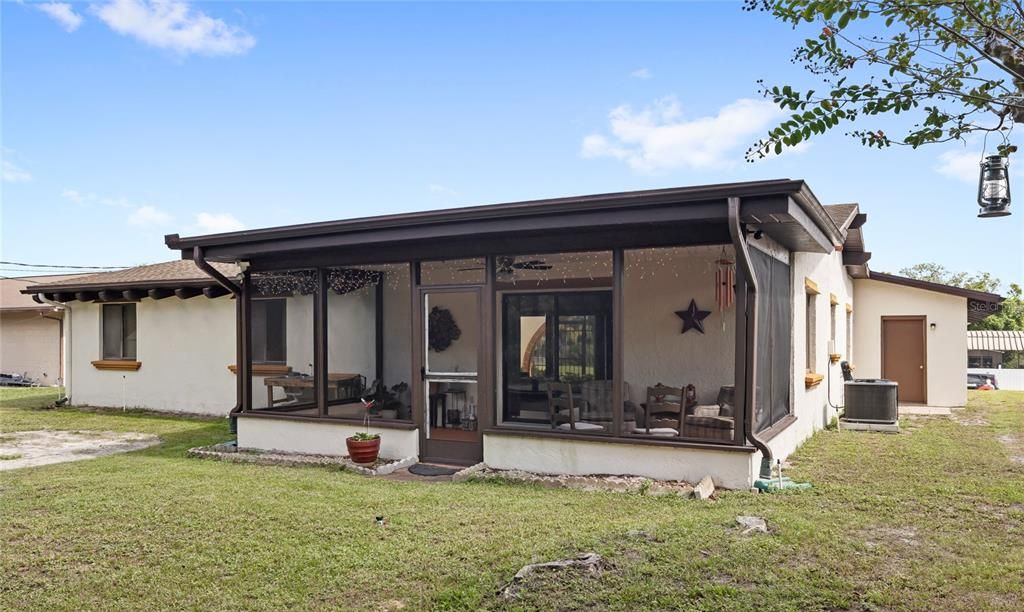 En Venta: $315,000 (3 camas, 2 baños, 1653 Pies cuadrados)