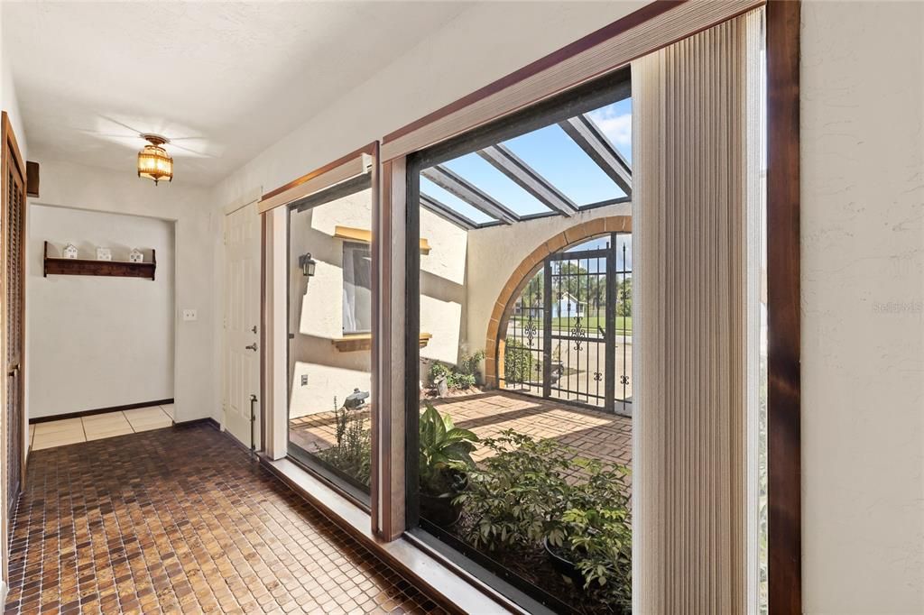En Venta: $315,000 (3 camas, 2 baños, 1653 Pies cuadrados)