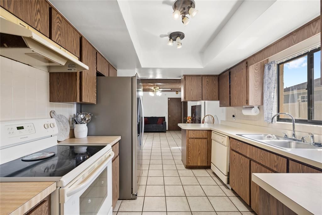 En Venta: $315,000 (3 camas, 2 baños, 1653 Pies cuadrados)