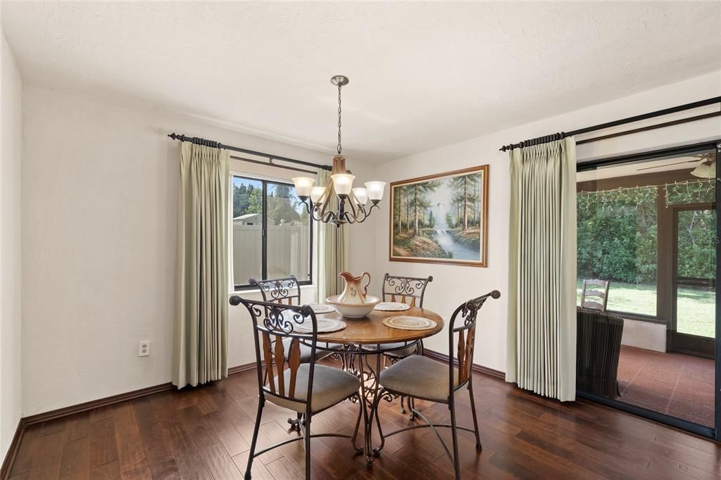 En Venta: $315,000 (3 camas, 2 baños, 1653 Pies cuadrados)