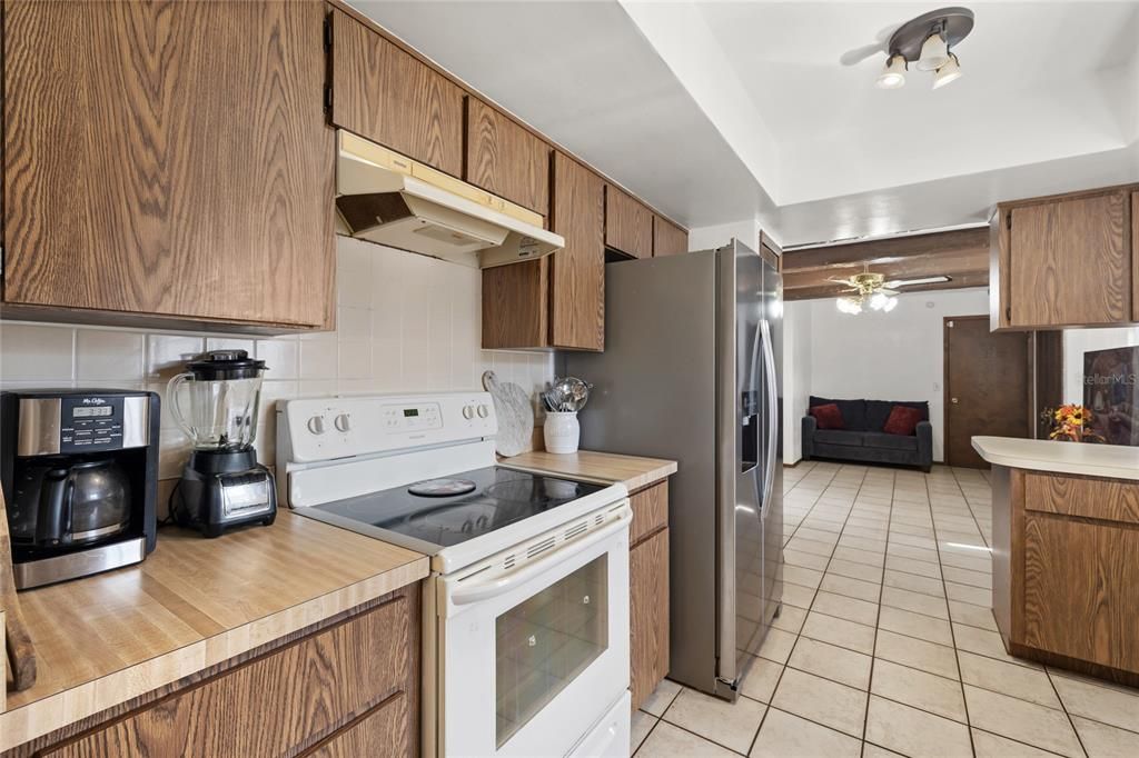 En Venta: $315,000 (3 camas, 2 baños, 1653 Pies cuadrados)