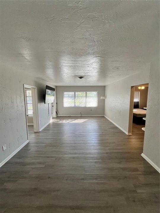 For Rent: $2,750 (2 beds, 1 baths, 1032 Square Feet)