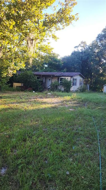 For Sale: $199,900 (3 beds, 2 baths, 1404 Square Feet)