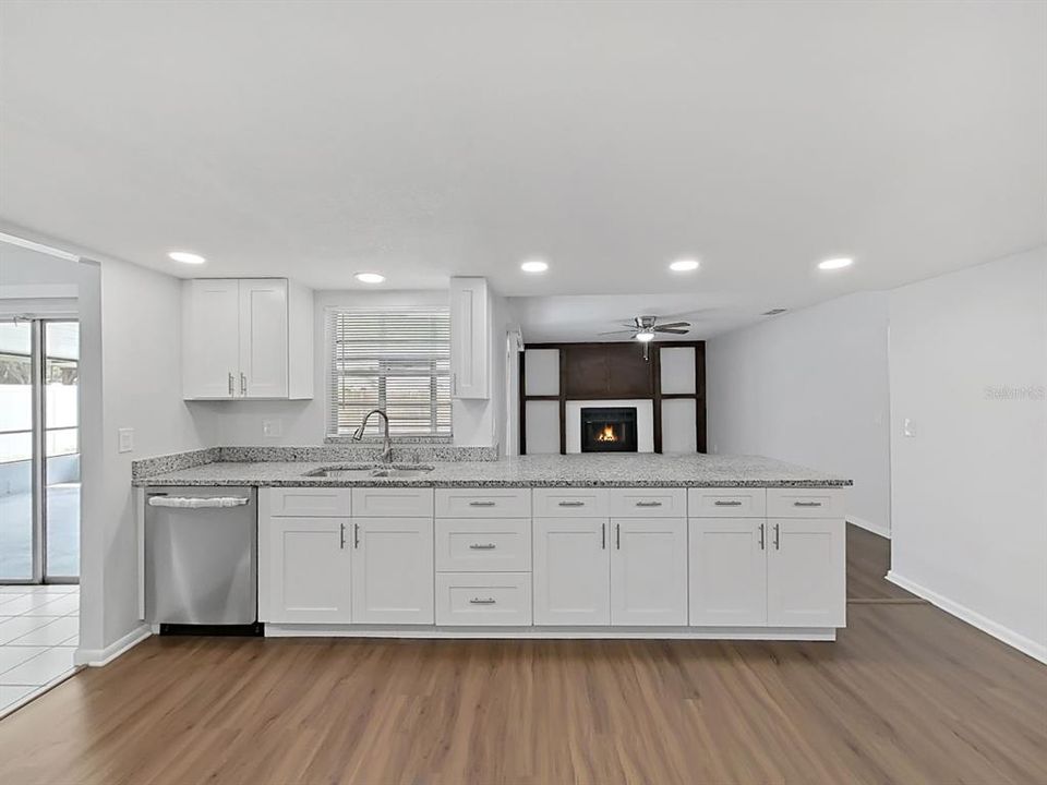 For Sale: $400,000 (3 beds, 2 baths, 1474 Square Feet)