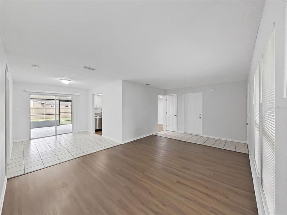 For Sale: $400,000 (3 beds, 2 baths, 1474 Square Feet)