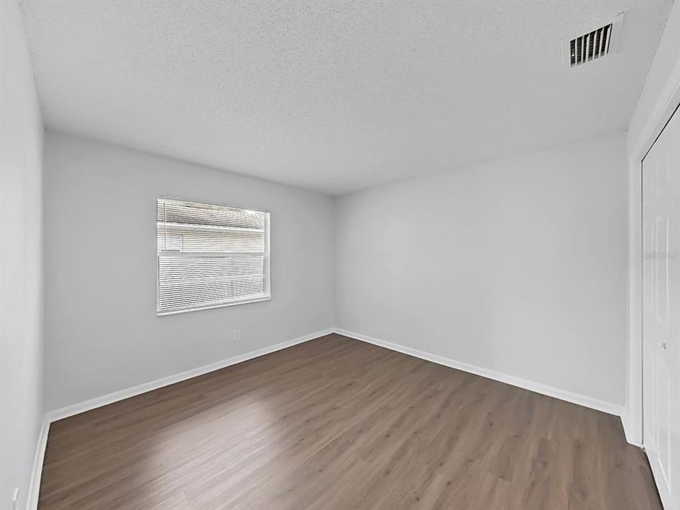 For Sale: $400,000 (3 beds, 2 baths, 1474 Square Feet)