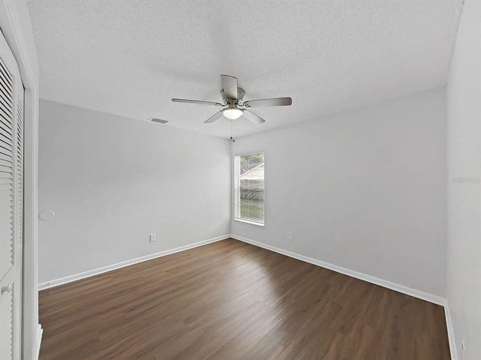 For Sale: $400,000 (3 beds, 2 baths, 1474 Square Feet)