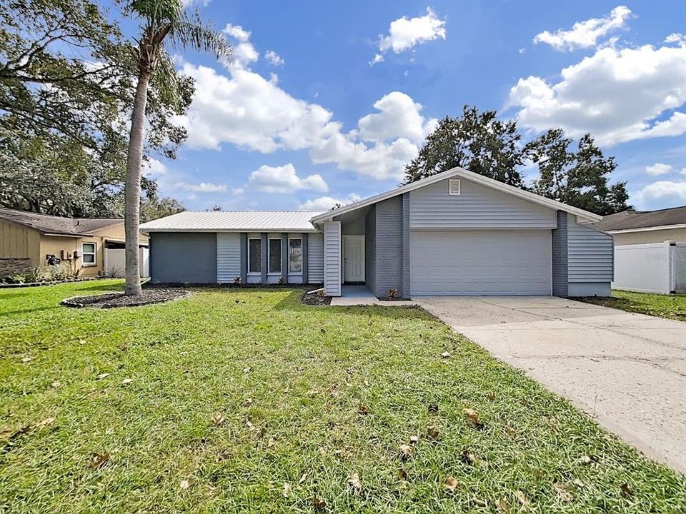 For Sale: $400,000 (3 beds, 2 baths, 1474 Square Feet)