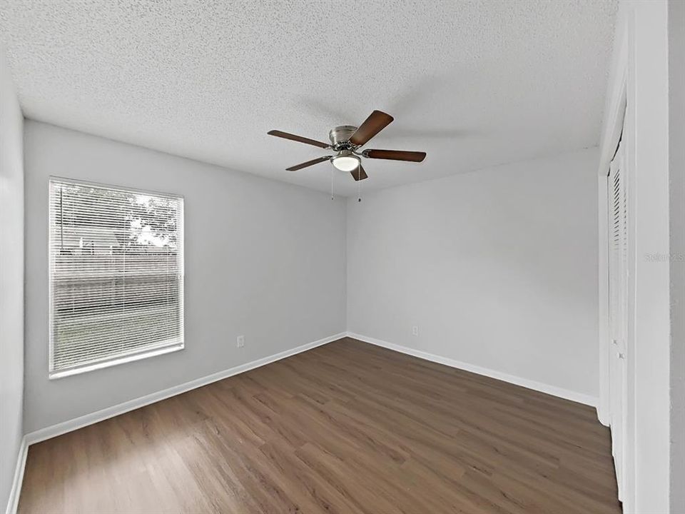 For Sale: $400,000 (3 beds, 2 baths, 1474 Square Feet)