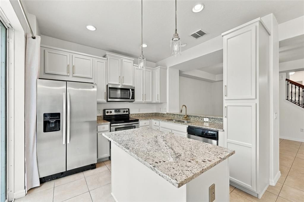 For Sale: $359,900 (3 beds, 2 baths, 1682 Square Feet)
