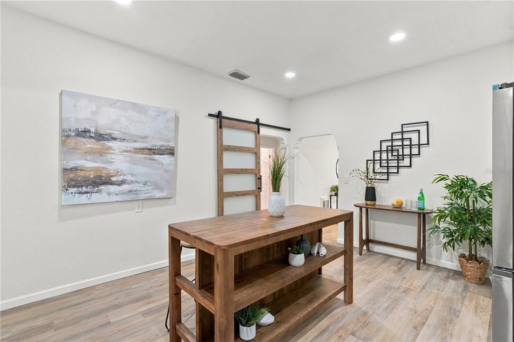 For Sale: $359,900 (3 beds, 2 baths, 1512 Square Feet)