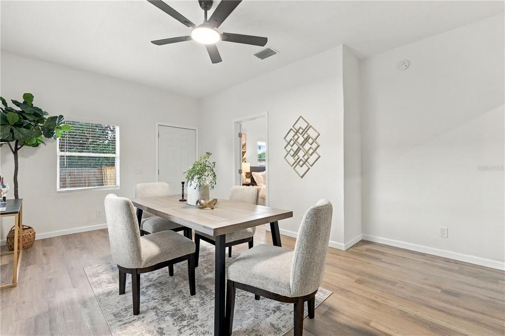 For Sale: $359,900 (3 beds, 2 baths, 1512 Square Feet)