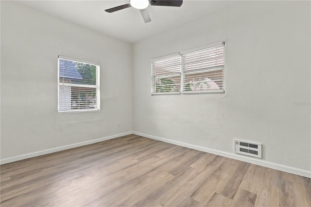 For Sale: $359,900 (3 beds, 2 baths, 1512 Square Feet)